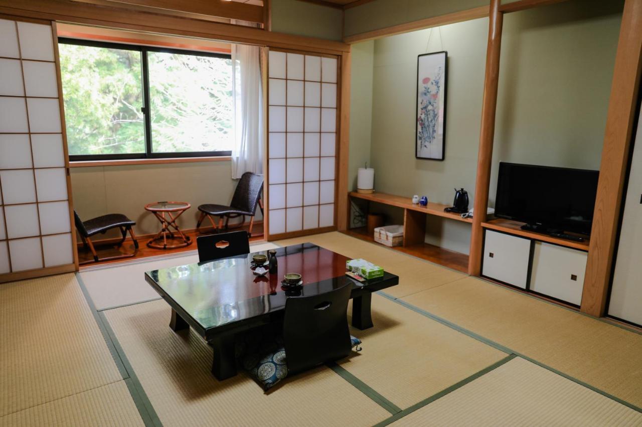 Ajisai Onsen Ryokan - Award Winning Private Open Air Onsen Хаконе Екстериор снимка